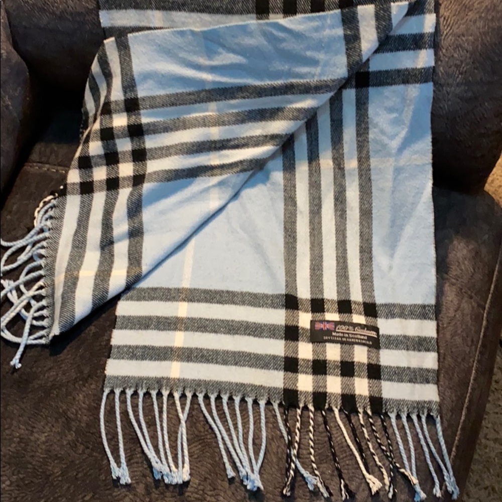 100% Cashmere Scarf